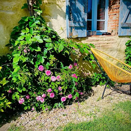 La Main Du Coeur D'hotes De Charme A La Campagne Bed & Breakfast 3*